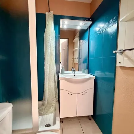 Location Cap D Apartment *